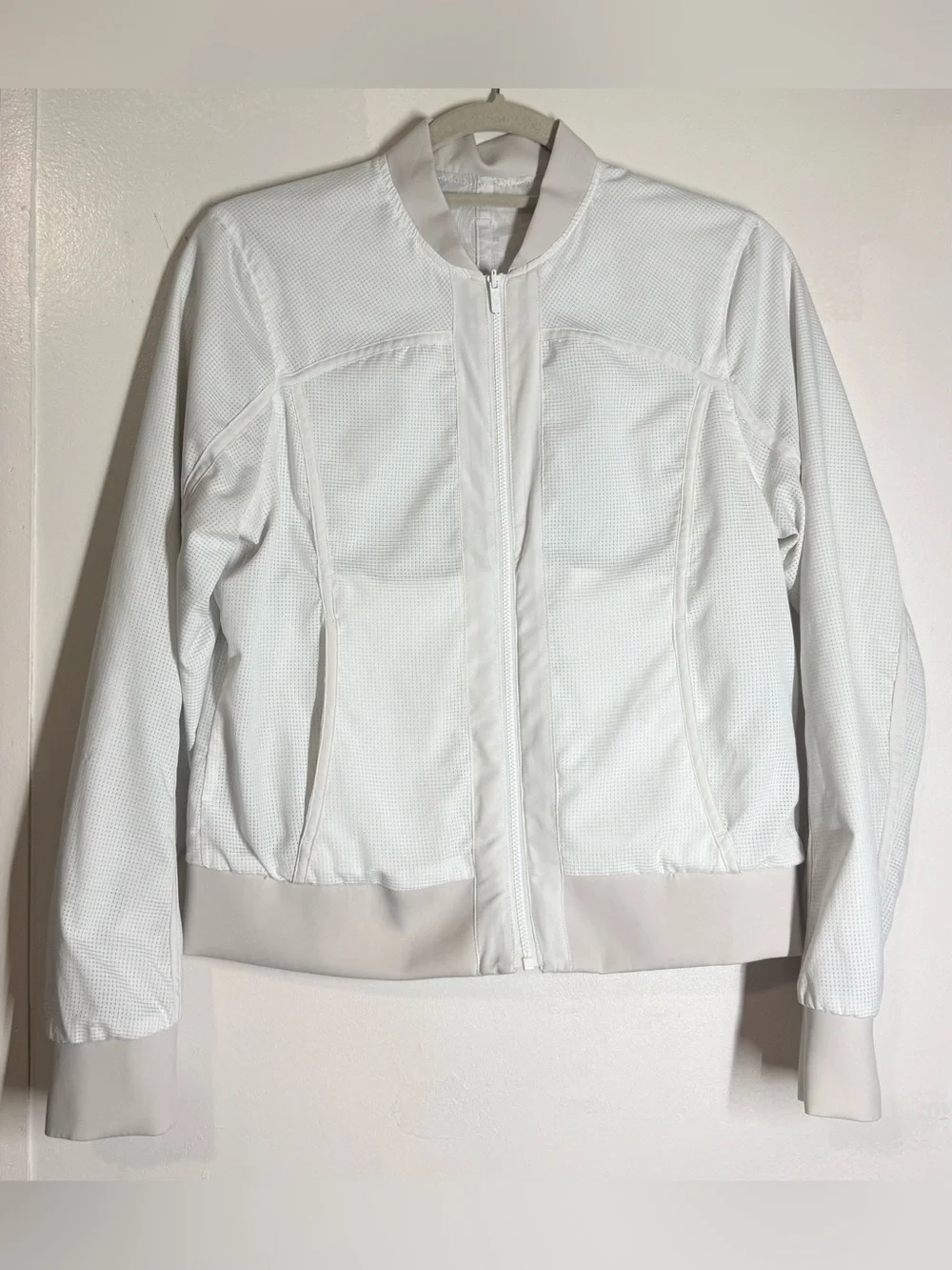 Lululemon Bomb Around Reversible Jacket White/Grey